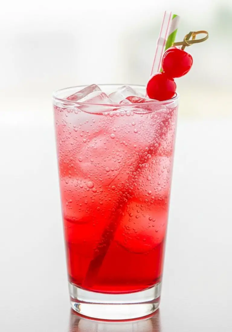 The Ultimate Easy Shirley Temple Drink (Classic 2-Minute Recipe!)