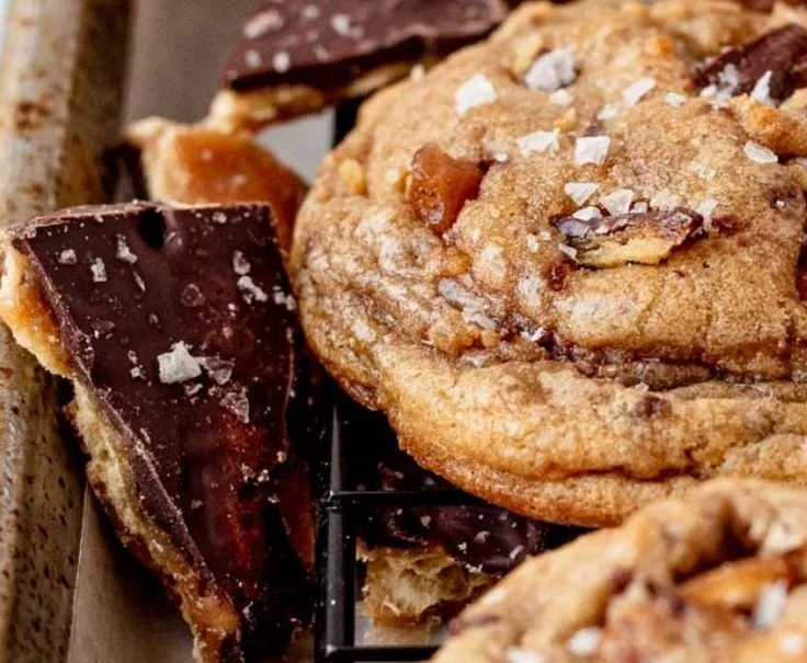 Delicious homemade Crack Cookies recipe ready to be enjoyed.