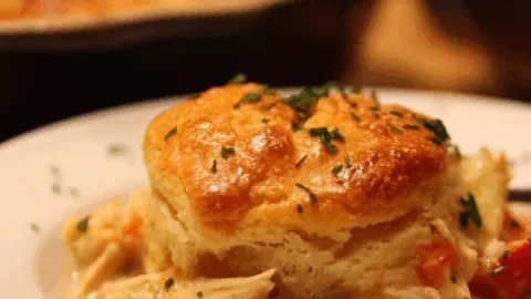 Red Lobster biscuit chicken pot pie featuring tender chicken and creamy filling
