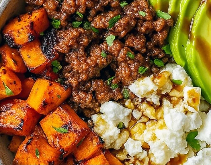 Viral Hot Honey Ground Beef Bowl with colorful vegetables and grains