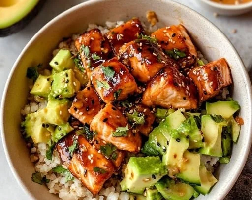 Honey Glazed Salmon Bowl, quick and healthy dinner option