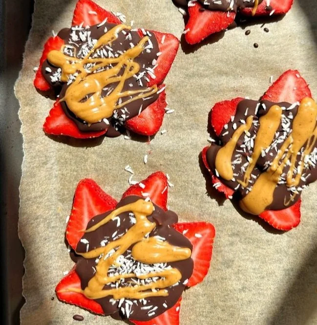 4-ingredient strawberry banana bark topped with fresh strawberries and bananas