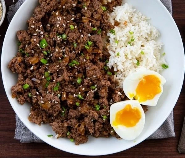 Delicious easy beef bulgogi served with rice and vegetables