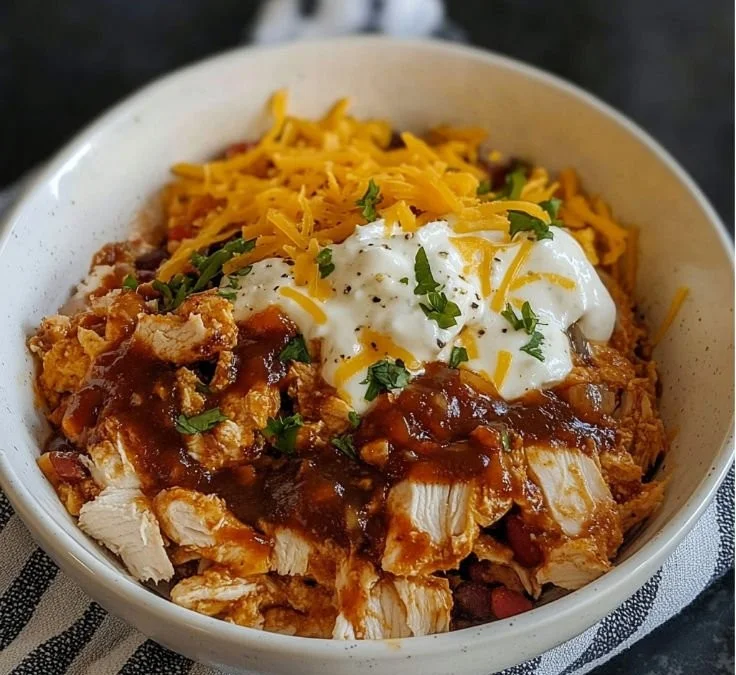 Macro-Friendly BBQ Ranch Chicken Bowl with 42g of protein and fresh ingredients