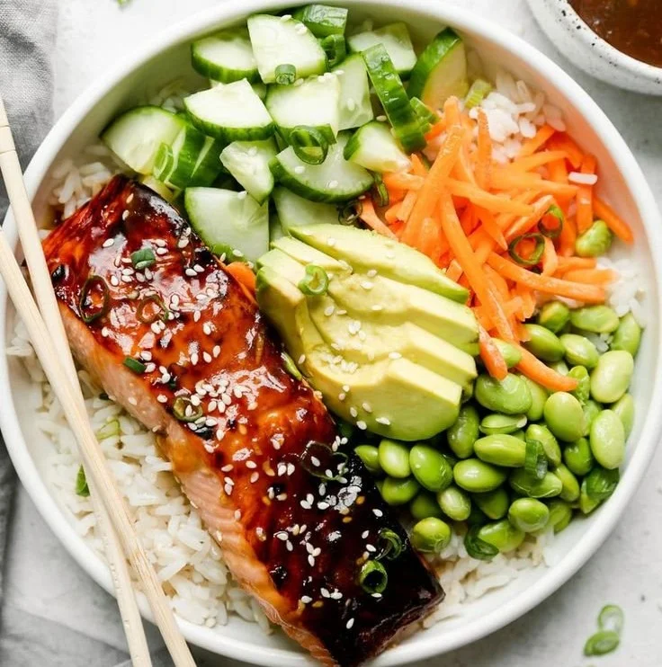 Teriyaki salmon bowl with rice and vegetables
