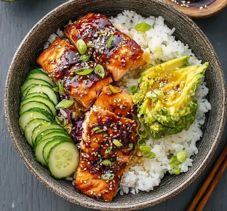 Delicious Teriyaki Salmon Bowl with vibrant vegetables and flavorful sauce