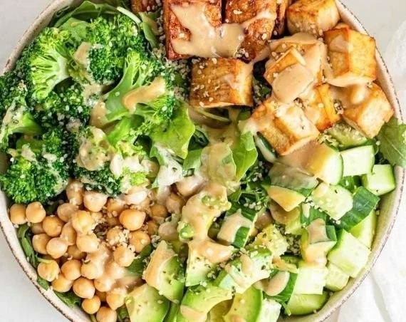 Delicious Vegan Protein Salad with colorful veggies and legumes for a healthy diet
